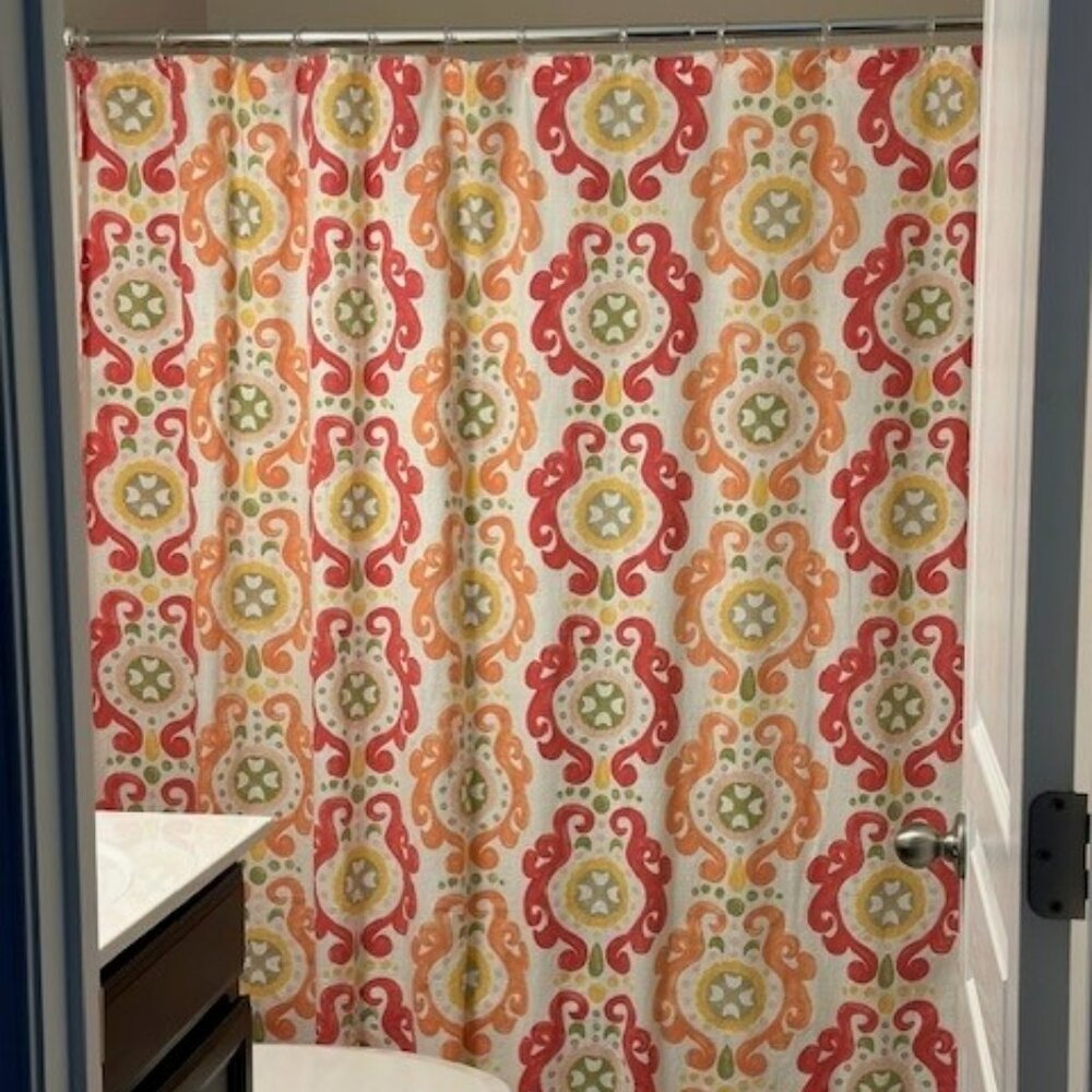 Vibrant Threshold Patterned Shower Curtain - Excellent Condition